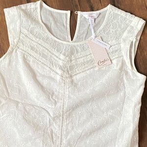 Candie’s lace inset cap sleeve blouse NWT